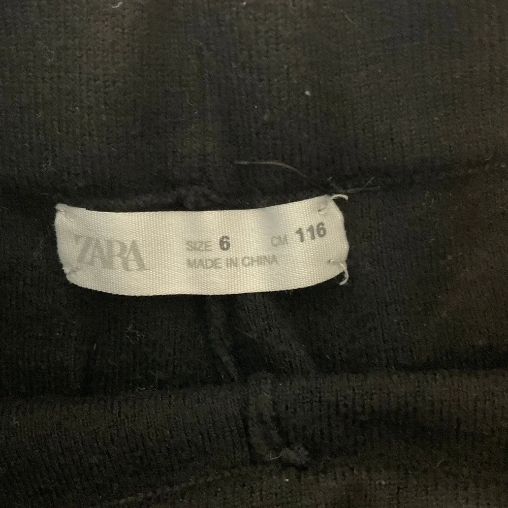 Zara Waffle Knit Set Kids Size 4 Black Excellent Mock Neck Pocketed Loungewear